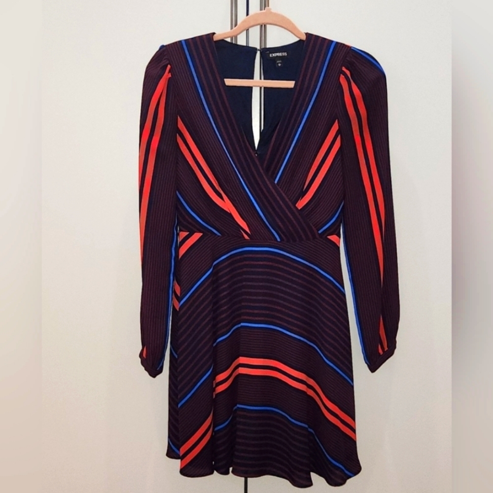 EXPRESS Striped Pleated V-Neck L/S Fit & Flare Dress Size XS